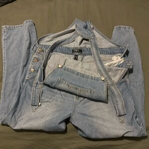 Forever 21 Men's Denim overalls in Light Wash. Size: XXL.